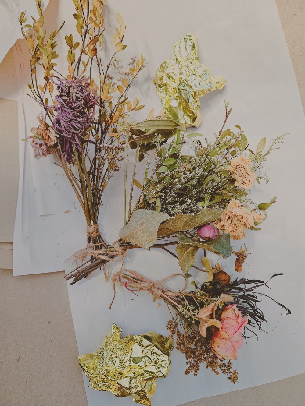 3x Bundle Of Dried Wildflower Bouquet Home Accent - Pink, Peach & Green 1/3$